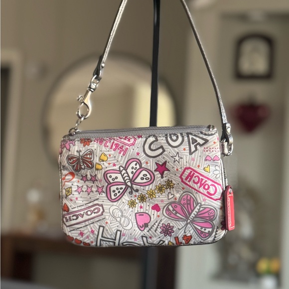 Coach poppy wristlet - Picture 2 of 7